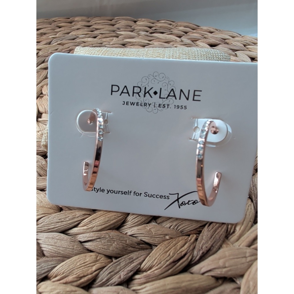 Park Lane Glo Rose Gold Tone Pierced Earrings Crystal Accents NWT